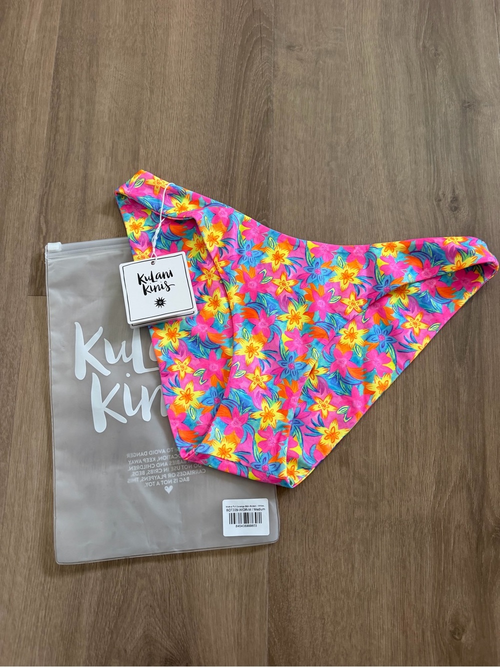 Kulani Kinis bottom